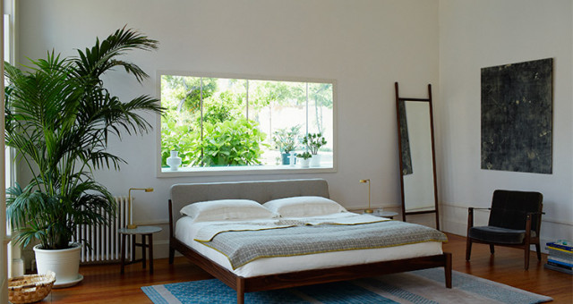 capo-bed-capo-lounge-armchair-trio-side-tables-and-extend-mirror-by-neri-hu-2-photo-yuki-sugiura-thumb