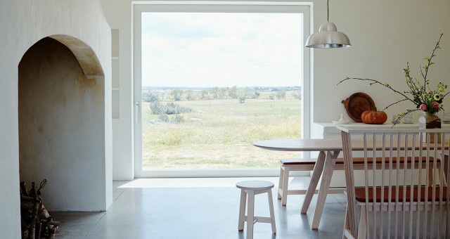 tpt-studioilse_low-settle_together-table_bench_stool_02-photo-by-yuki-sugiura