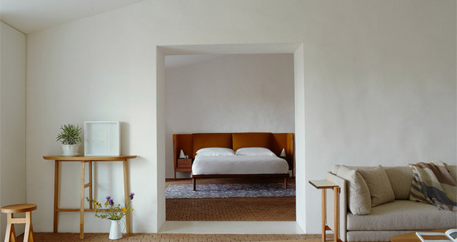 frame-sofa-trio-console-commune-stool-by-neri-hu-and-low-dubois-by-nichetto-photo-yuki-sugiura-blog-edit-thumb