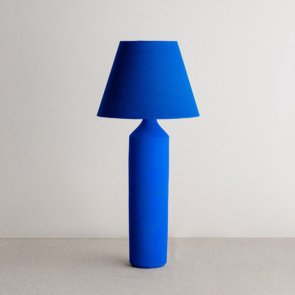 web-true-blue-lamp-01-1600x1133